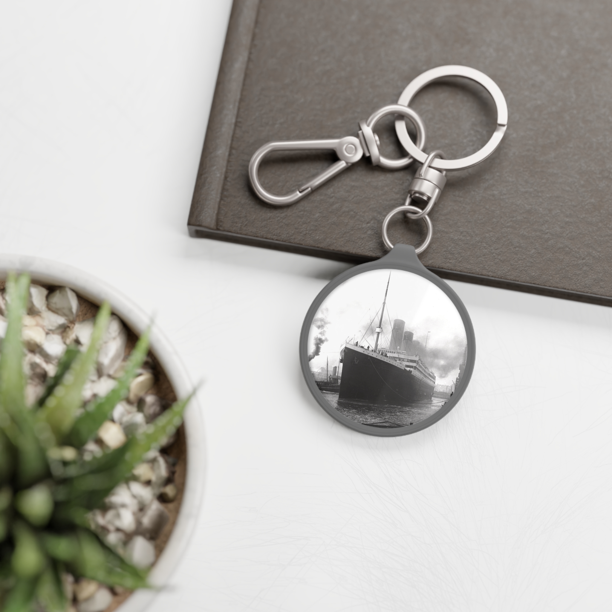 RMS Titanic Keyring Tag - Image 4