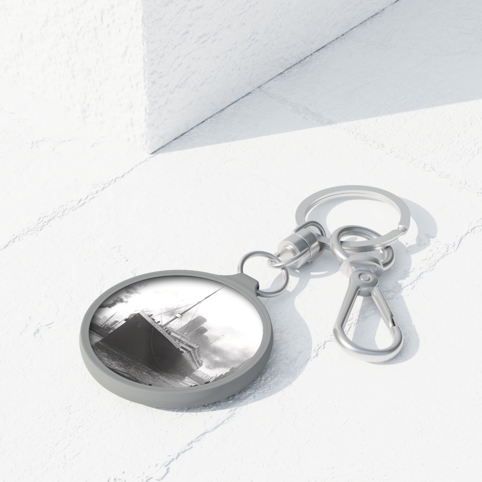 RMS Titanic Keyring Tag - Image 3